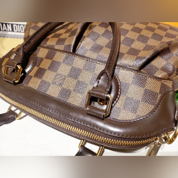 🔥SOLD🔥 LOUIS🌻VUITTON Trevi PM Damier Tote Bag - Picture 10 of 17